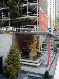 Golden Prometheus statue at Rockefeller Centre<br>Location: <a href="https://www.google.com/maps/search/?api=1&query=40.75853,-73.97867" target="_new">Rockefeller Centre</a>